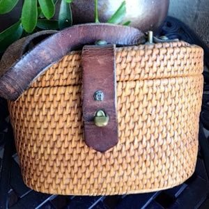 Vintage Etienne Aigner Basket purse
